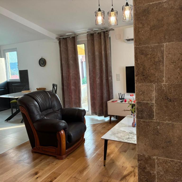 The Rustic Stone Residence - Apartment mit 2 Schlafzimmern - 5
