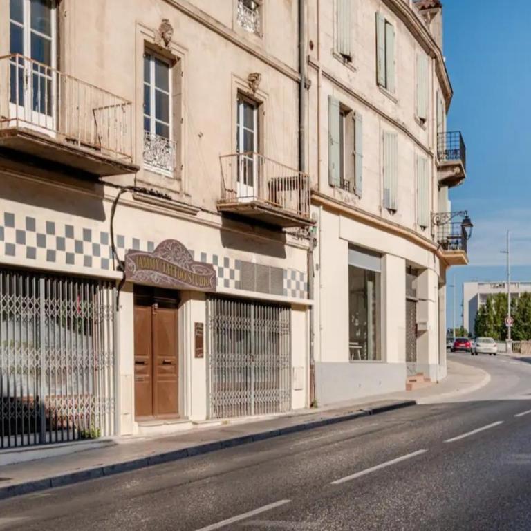 Le Petit Arlésien T2 centre-ville Arles, 4 personnes, chambre et salon séparé - One-Bedroom Apartment - 9