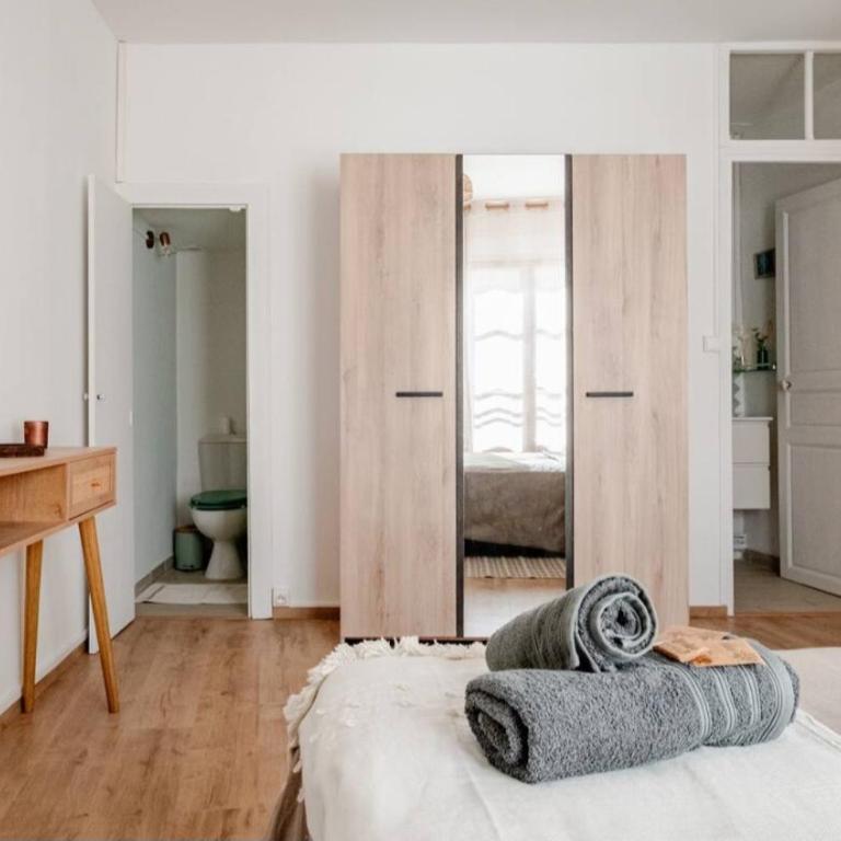 Le Petit Arlésien T2 centre-ville Arles, 4 personnes, chambre et salon séparé - One-Bedroom Apartment - 15