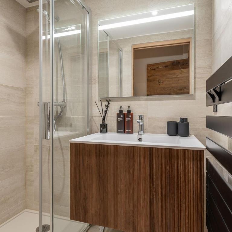 Apartment Hirondelle Alpe D'Huez - by EMERALD STAY - Apartment - 35