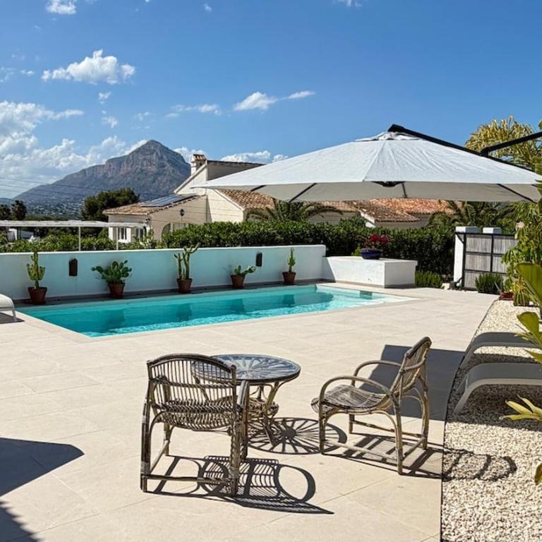 Bohemian villa with pool & mountain view - Villa de 3 dormitorios - 41