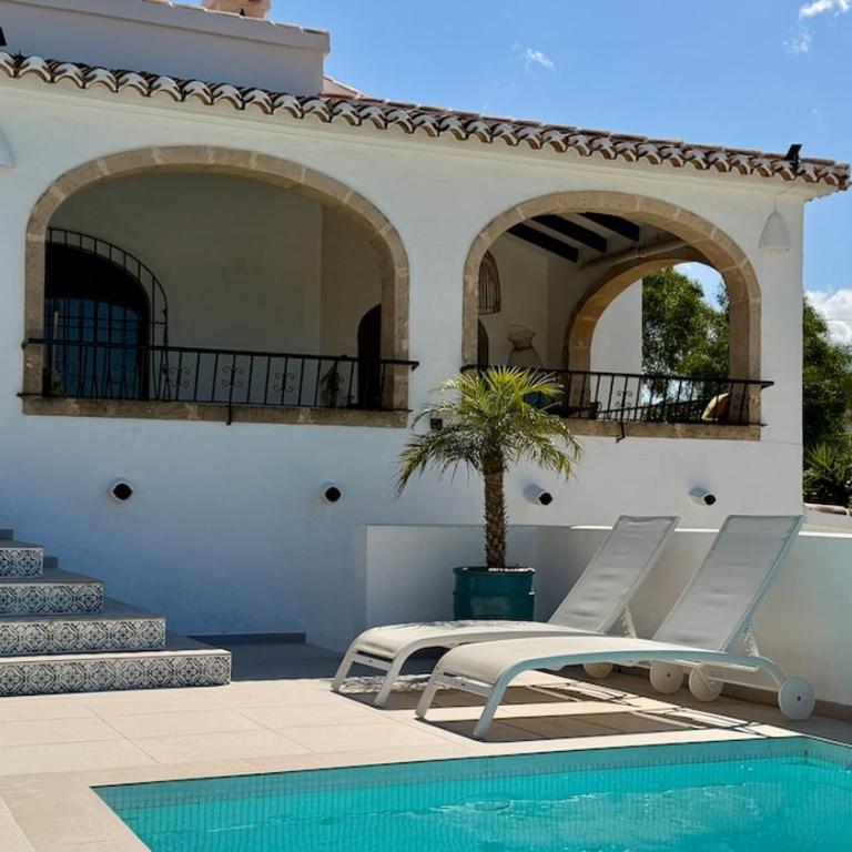 Bohemian villa with pool & mountain view - Villa de 3 dormitorios - 49