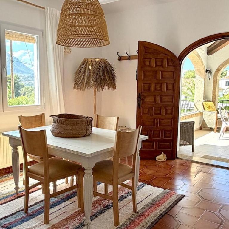 Bohemian villa with pool & mountain view - Villa de 3 dormitorios - 50