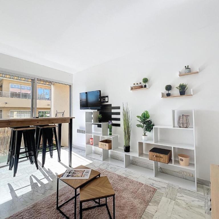 Charmant studio à Port Fréjus à 800 m des plages - Appartement 1 Chambre - 7