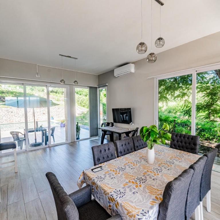 Casa Ola Relax in private neighborhood with pool - Two-Bedroom House - 31