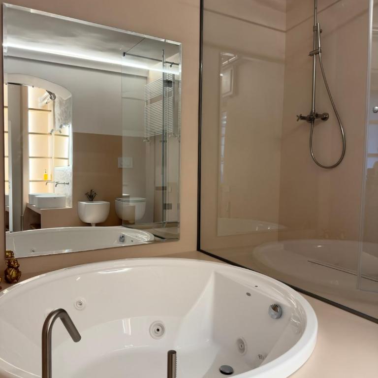 Brand new Scalinata Traditional stairway Luxury suite with Jacuzzi - Appartamento con 1 Camera da Letto - 32