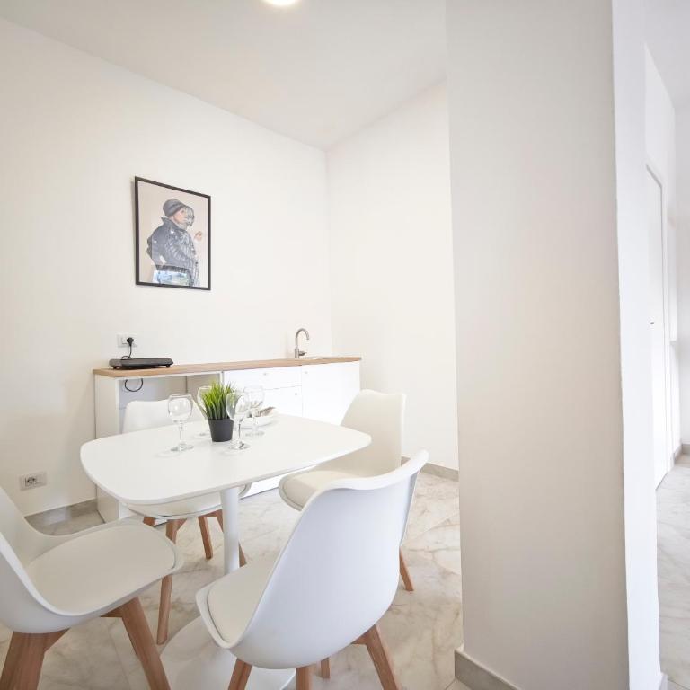 Dimora Re Umberto - Appartamento con 1 Camera da Letto - 17