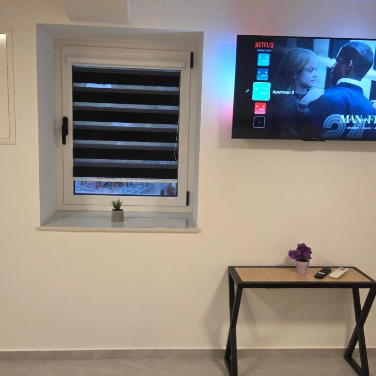 Vila Vesa - Free Secure Garage, Smart Access & Modern Comfo - Studio with Terrace - 9