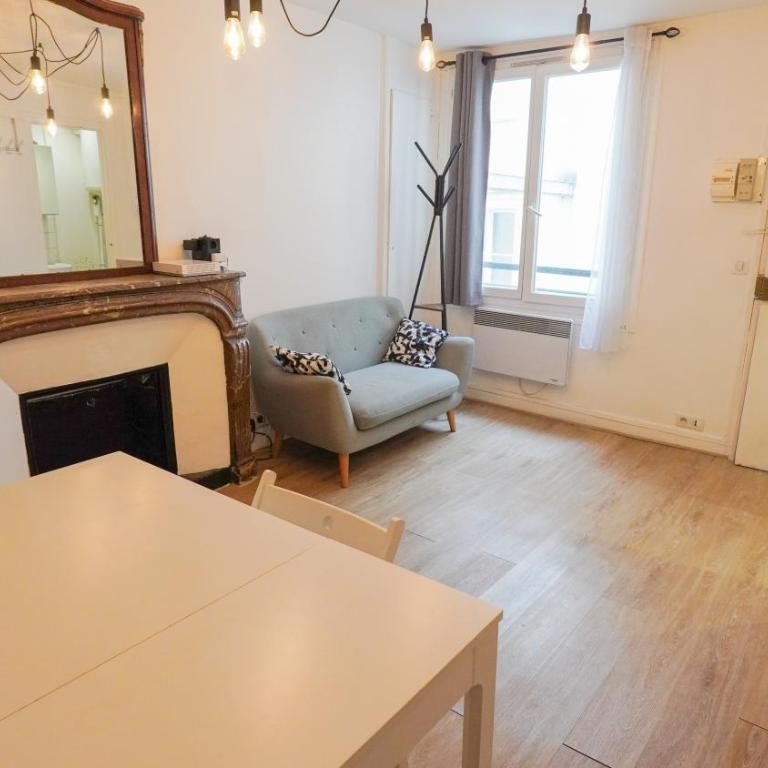 7 Historic Marais Studio near Bastille & metro - One-Bedroom Apartment - 6