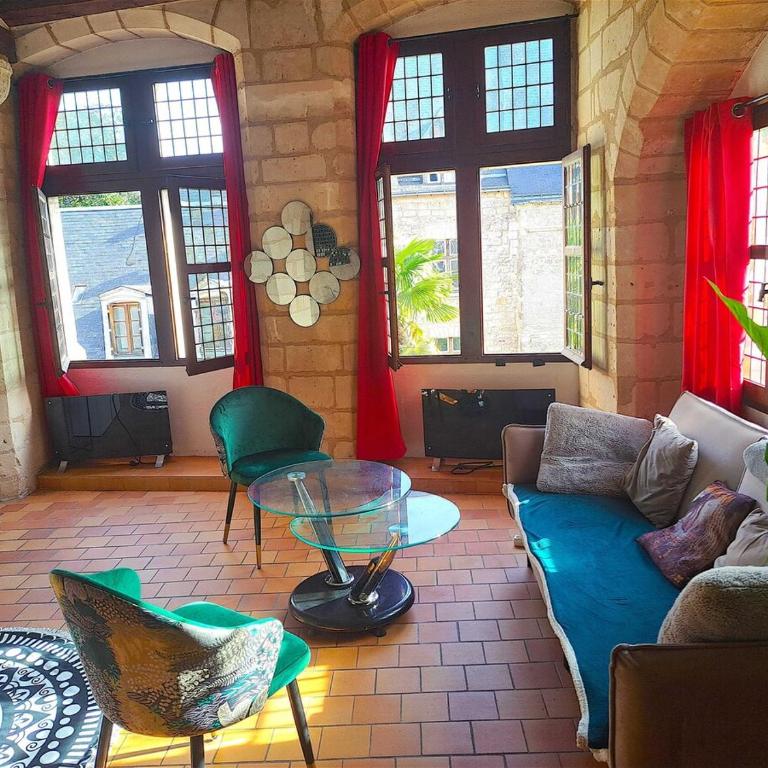 Magnifique T1 de 56 m2 dans un monument historique en hyper Centre de Tours - Appartement 1 Chambre - 12