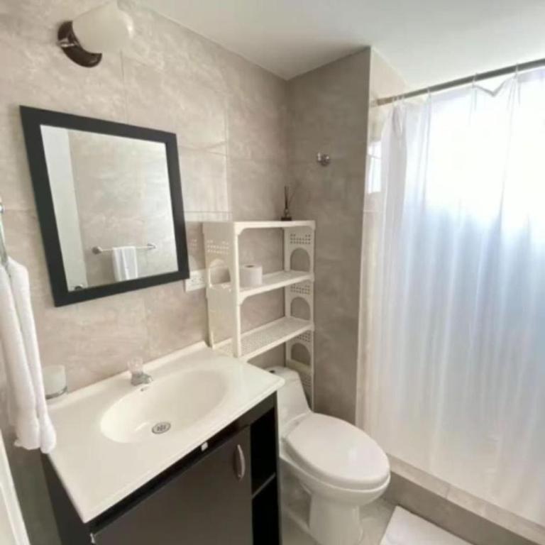 Ocean View Family Home w Pool & Private Beach - Three-Bedroom Apartment - 6