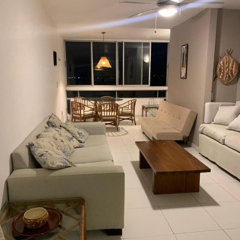Ocean View Family Home w Pool & Private Beach - Three-Bedroom Apartment - 9