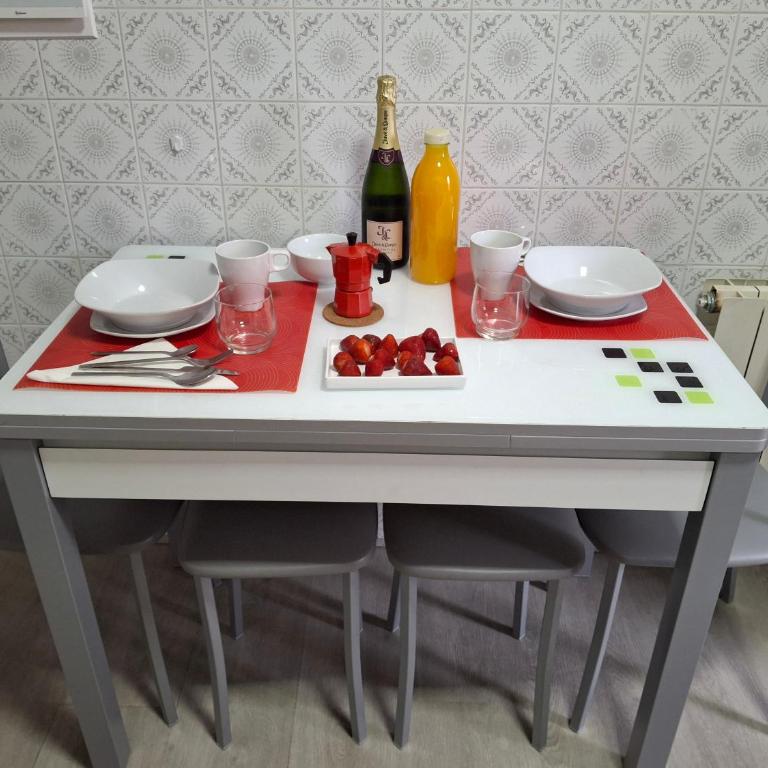 Apart con posibilidad parking con 3 dormitorios y 2 baños para 5 personas - Three-Bedroom Apartment - 39