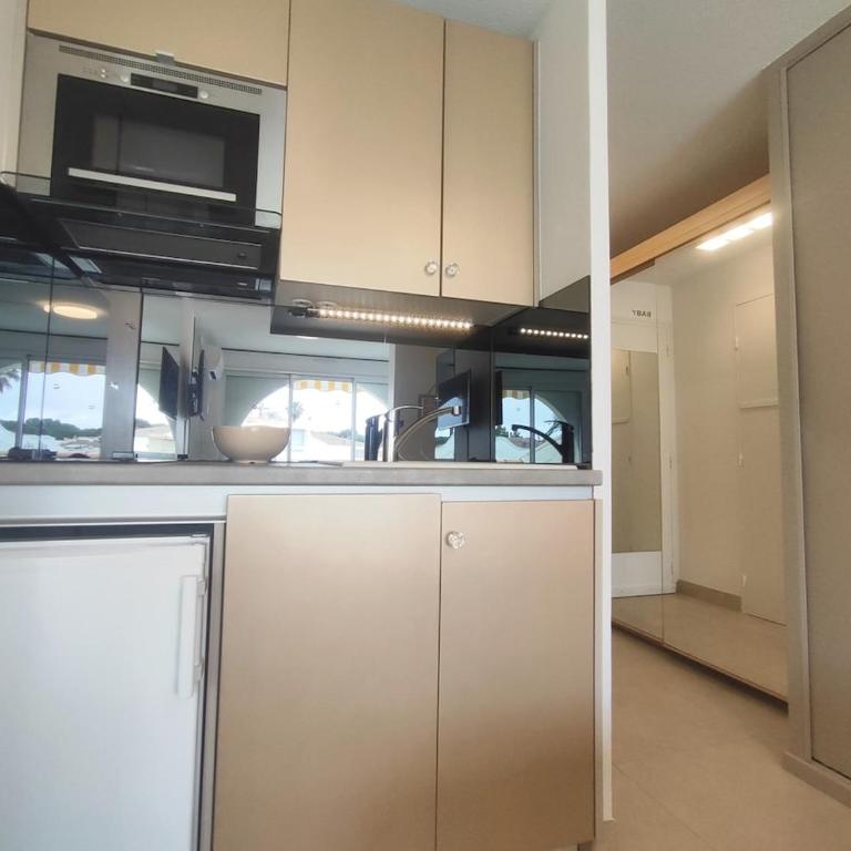 Studio 124, Port Soleil, Village Naturiste Cap d'Agde - Apartamento de 1 dormitorio - 9