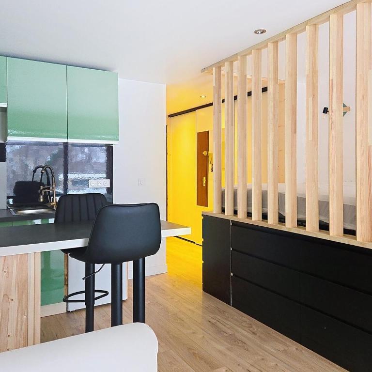 Charmant studio en rez de jardin - Appartement 1 Chambre - 12
