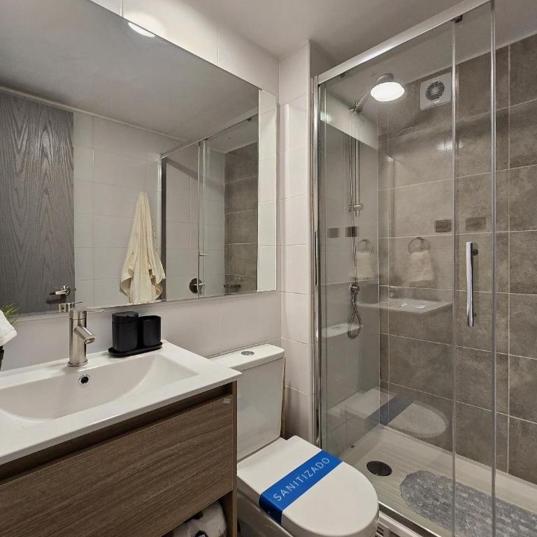 Rbk° Depto nuevo proyecto 2025 a pasos del metro - One-Bedroom Apartment - 8