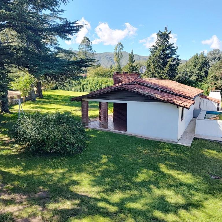 Pinos del Virrey I - Three-Bedroom Chalet - 1