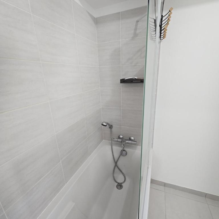 Rivage d'Or - 2-bedroom apartment with pool, air conditioning and parking - Appartement 2 Chambres - 27