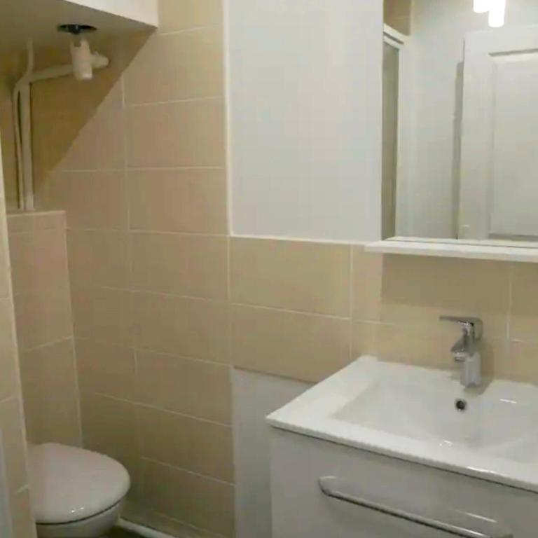 Studio centre proche la mer - One-Bedroom Apartment - 4