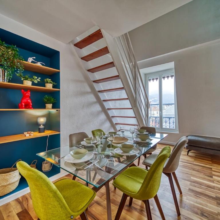 Elegance - Three-Bedroom Apartment - 3