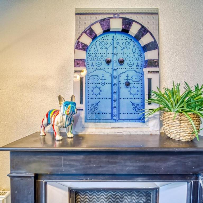 Elegance - Three-Bedroom Apartment - 20