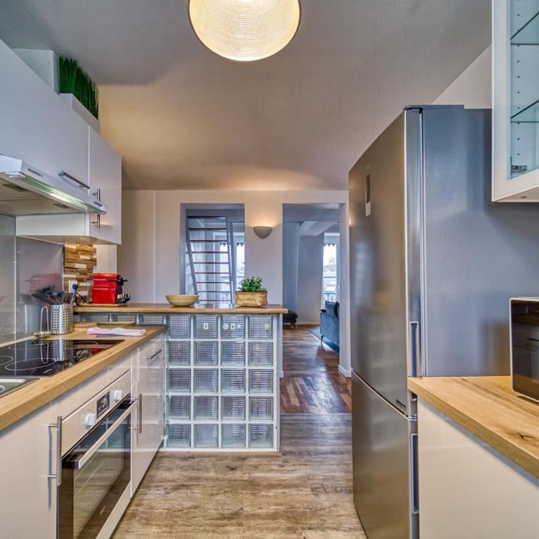 Elegance - Three-Bedroom Apartment - 21