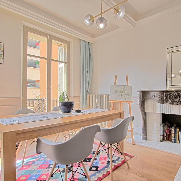 Les Appartements des Iles, proche Croisette et Palais - Two-Bedroom Apartment with Balcony and Terrace - 12