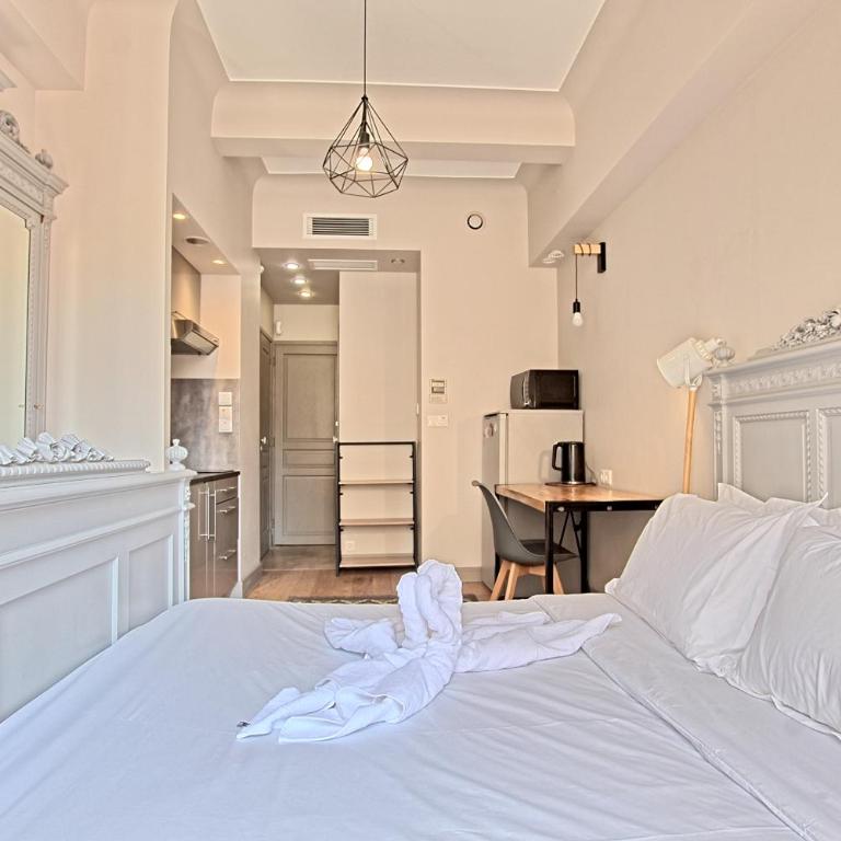 Les Appartements des Iles, proche Croisette et Palais - One-Bedroom Apartment - 5