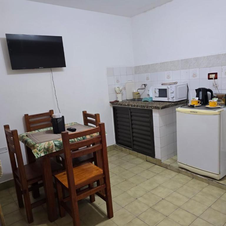 Italia apart departamentos por día con cochera opcional - Superior Twin Room - 13