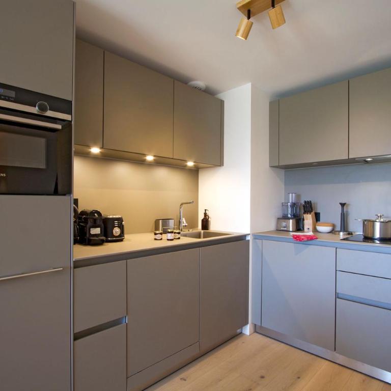 Résidence Phoenix A by Leavetown Vacations - One-Bedroom Apartment with Terrace - 5