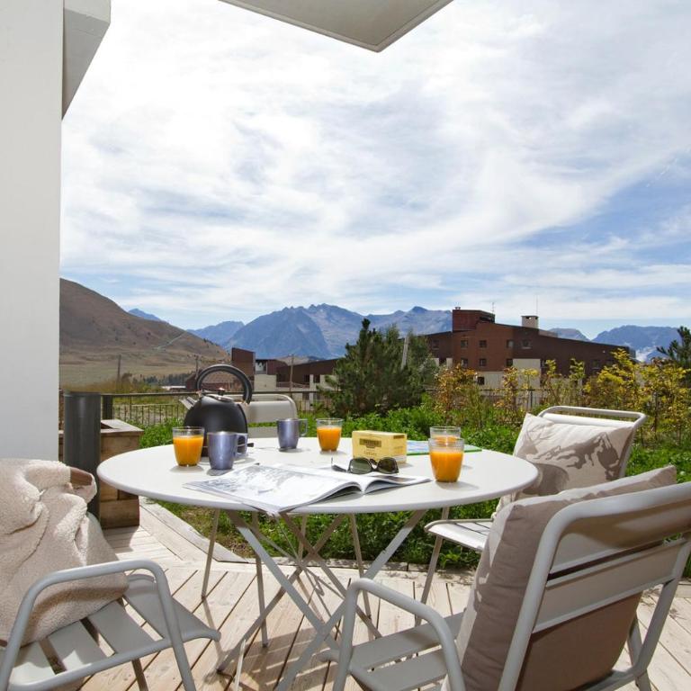 Résidence Phoenix A by Leavetown Vacations - One-Bedroom Apartment with Terrace - 10