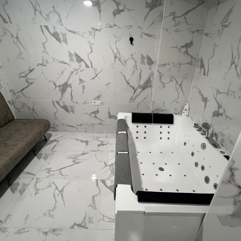 Apartment with Jacuzzi in the center of Gandía - Apartamento de 2 dormitorios - 3