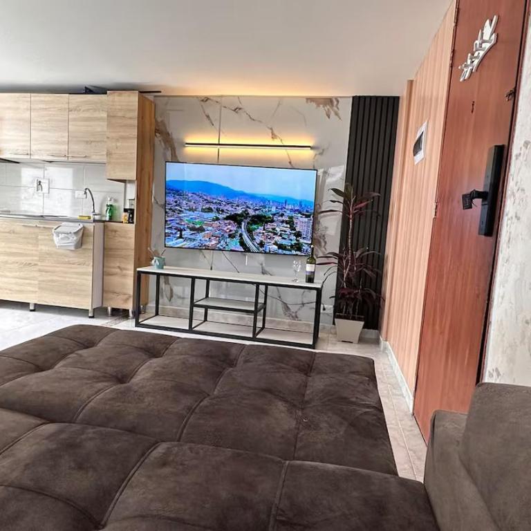 Apto excelente vista a medellin, cerca a todo - Two-Bedroom Apartment - 48