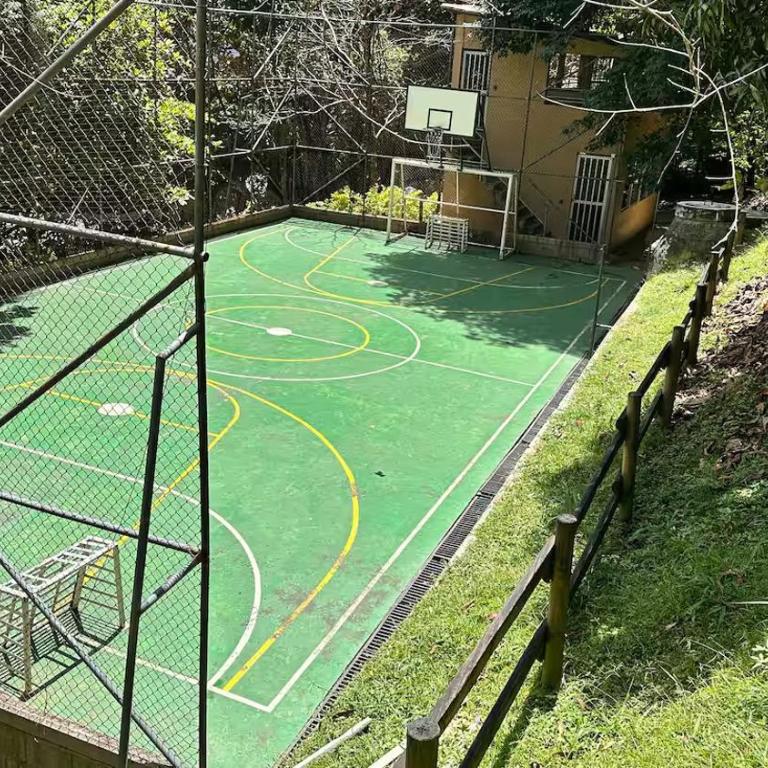 Apto excelente vista a medellin, cerca a todo - Two-Bedroom Apartment - 30