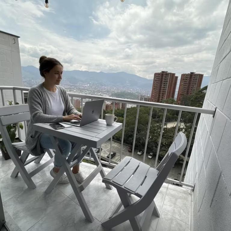 Apto excelente vista a medellin, cerca a todo - Two-Bedroom Apartment - 38