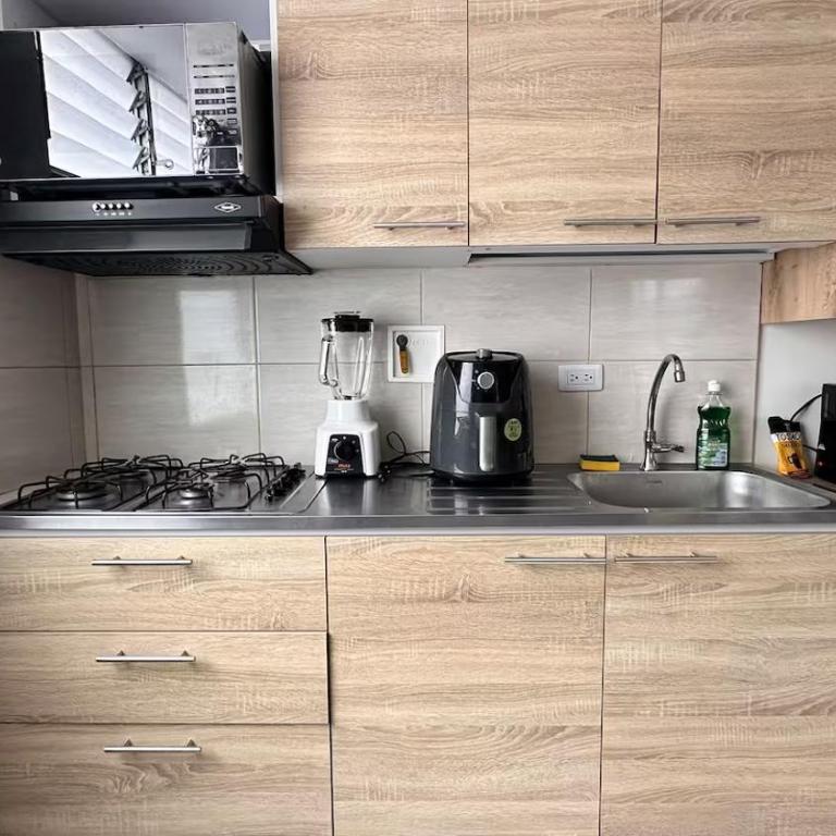 Apto excelente vista a medellin, cerca a todo - Two-Bedroom Apartment - 34