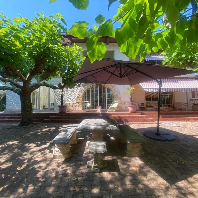 Villa avec Piscine Intérieure, 5 Chambres, Proche Plage et Commerces à Arcachon - FR-1-374-220 - Villa - 33