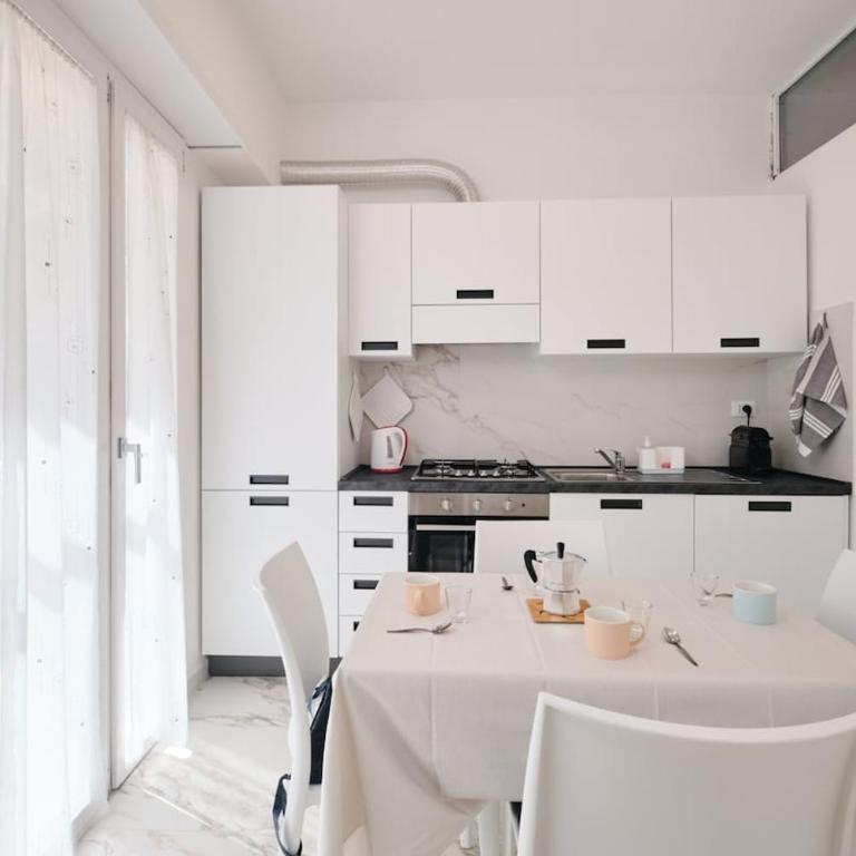 Ampio apt a 2 passi dal Centro - Appartamento - 17