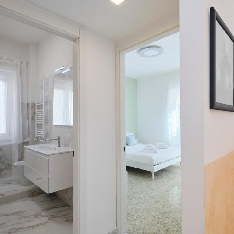 Ampio apt a 2 passi dal Centro - Appartamento - 22