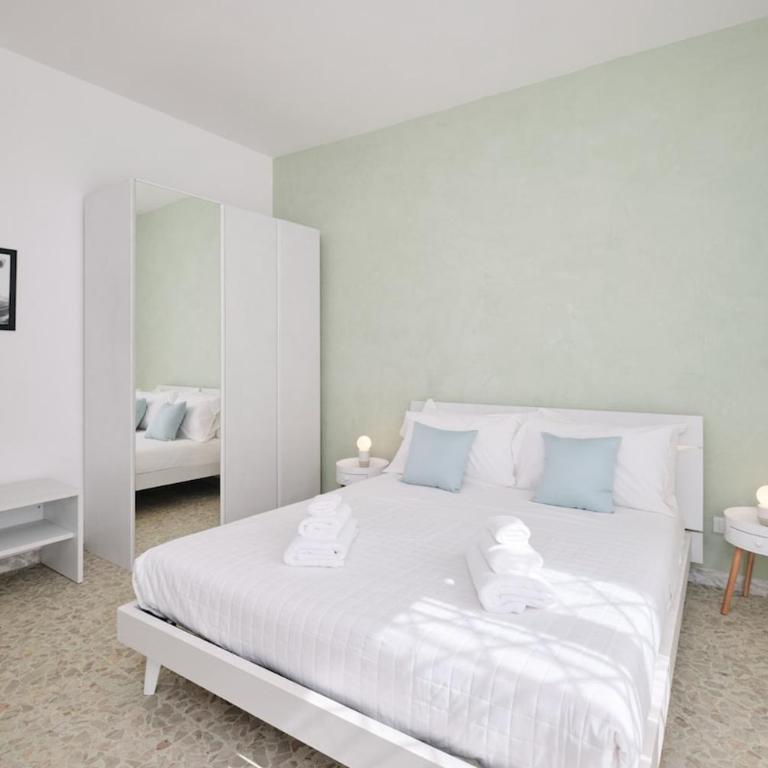 Ampio apt a 2 passi dal Centro - Appartamento - 36