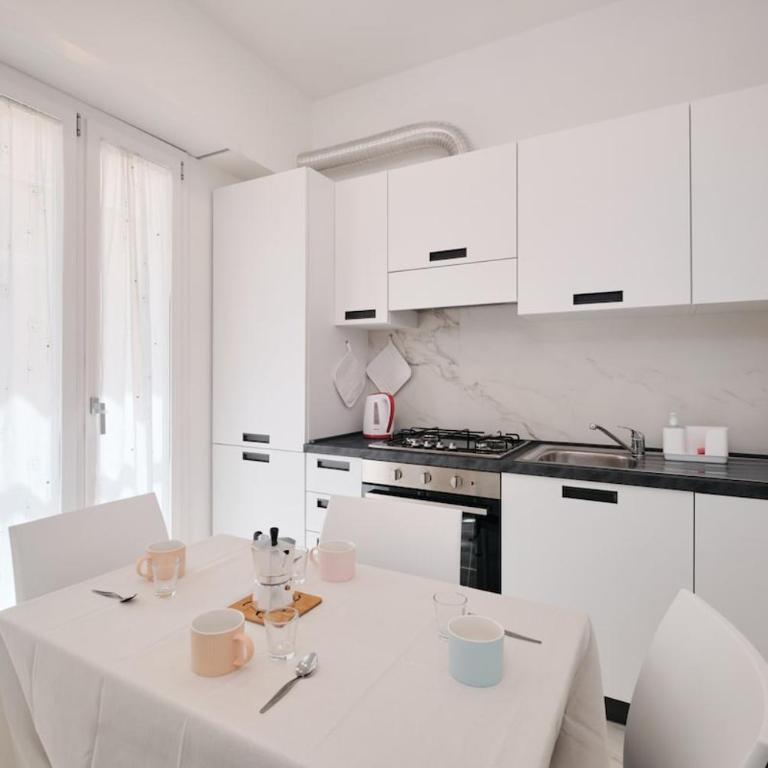 Ampio apt a 2 passi dal Centro - Appartamento - 61