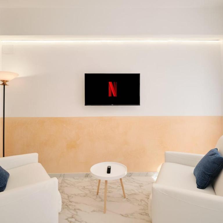 Ampio apt a 2 passi dal Centro - Appartamento - 68