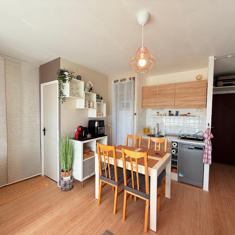 Appartement calme avec balcon et WIFI à Villers-sur-Mer - FR-1-712-20 - Appartement - 14