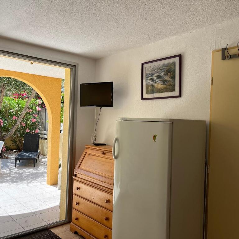 Location T2 Gruissan : Piscine, Parking, Clim, Proche Plage - Idéal Famille - FR-1-796-1 - Apartment - 9