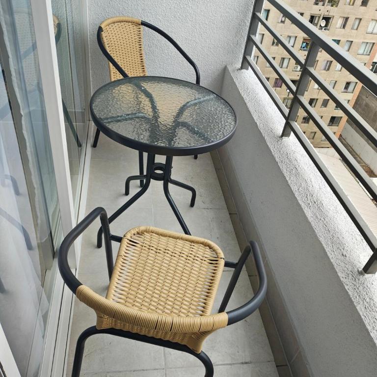 Vive la experiencia de Santiago Centro - Three-Bedroom Apartment - 9