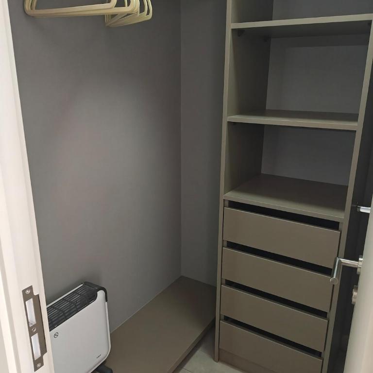 Vive la experiencia de Santiago Centro - Three-Bedroom Apartment - 19