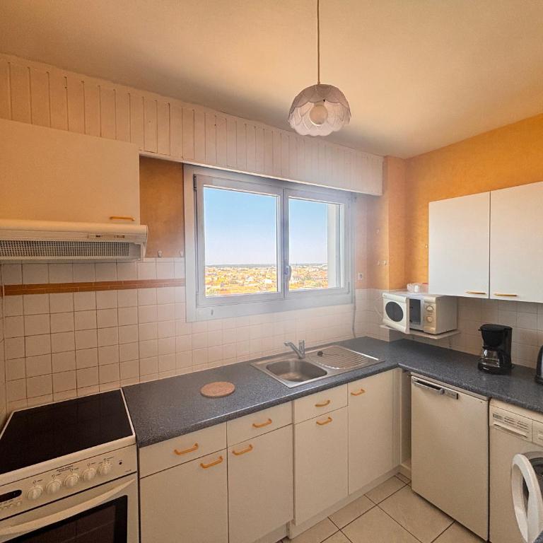Studio avec vue mer et balcon, 10ème étage - FR-1-197-630 - Studio - 28