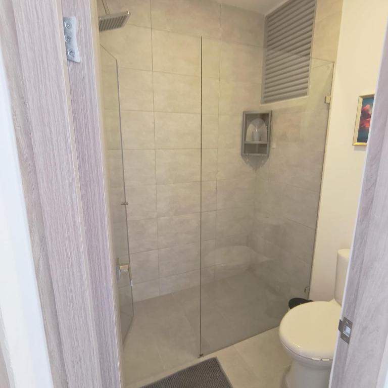 Tu apartamento de descanso cerca al mar - One-Bedroom Apartment with Balcony and Sea View - 13