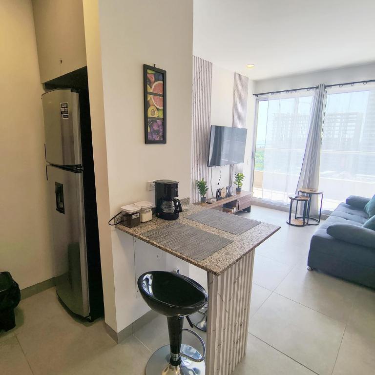 Tu apartamento de descanso cerca al mar - One-Bedroom Apartment with Balcony and Sea View - 20