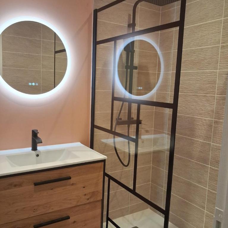 Appartement vue mer exceptionnelle et à 3 min à pied renovée en juin - Apartment mit 2 Schlafzimmern - 4